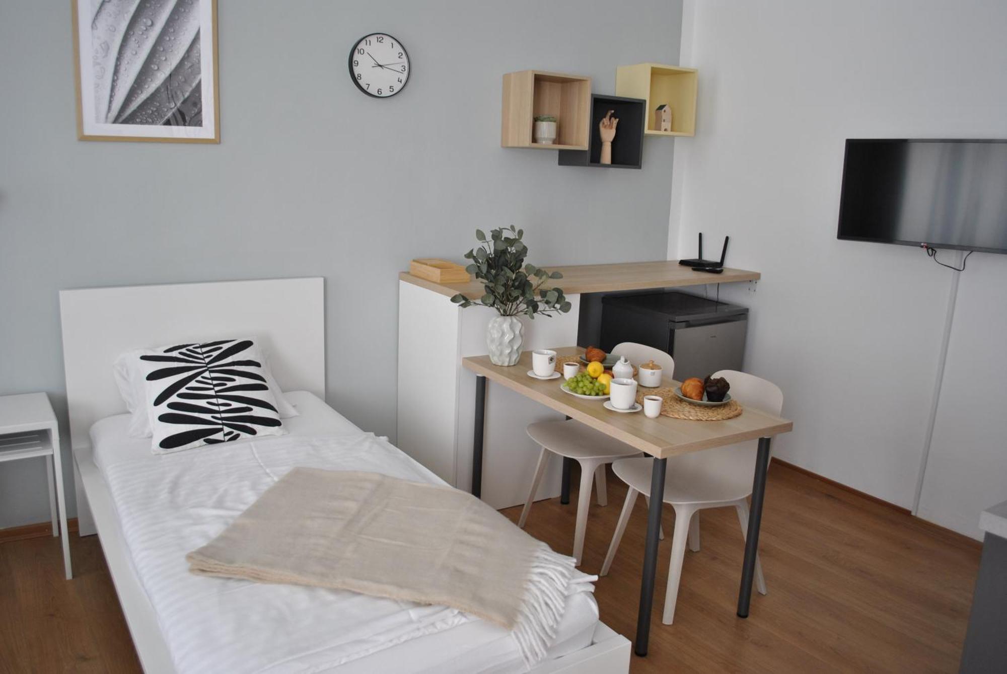 7 Nights Apartments Dominikanske N. برنو المظهر الخارجي الصورة