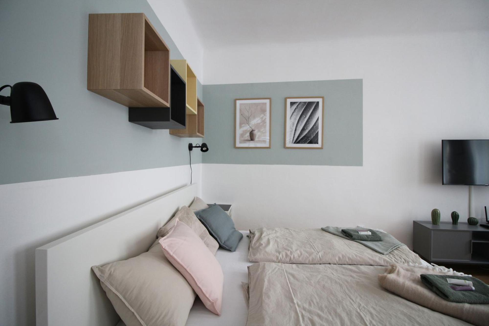 7 Nights Apartments Dominikanske N. برنو المظهر الخارجي الصورة
