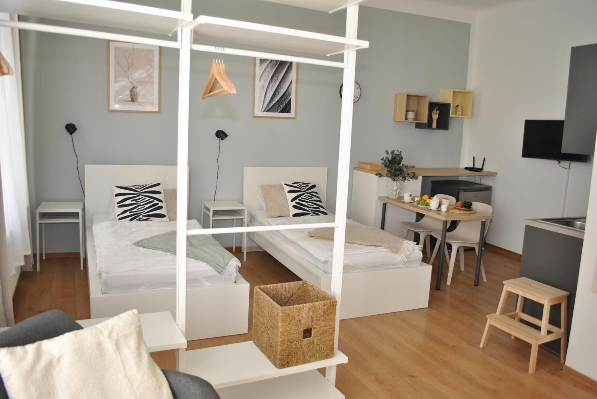 7 Nights Apartments Dominikanske N. برنو المظهر الخارجي الصورة
