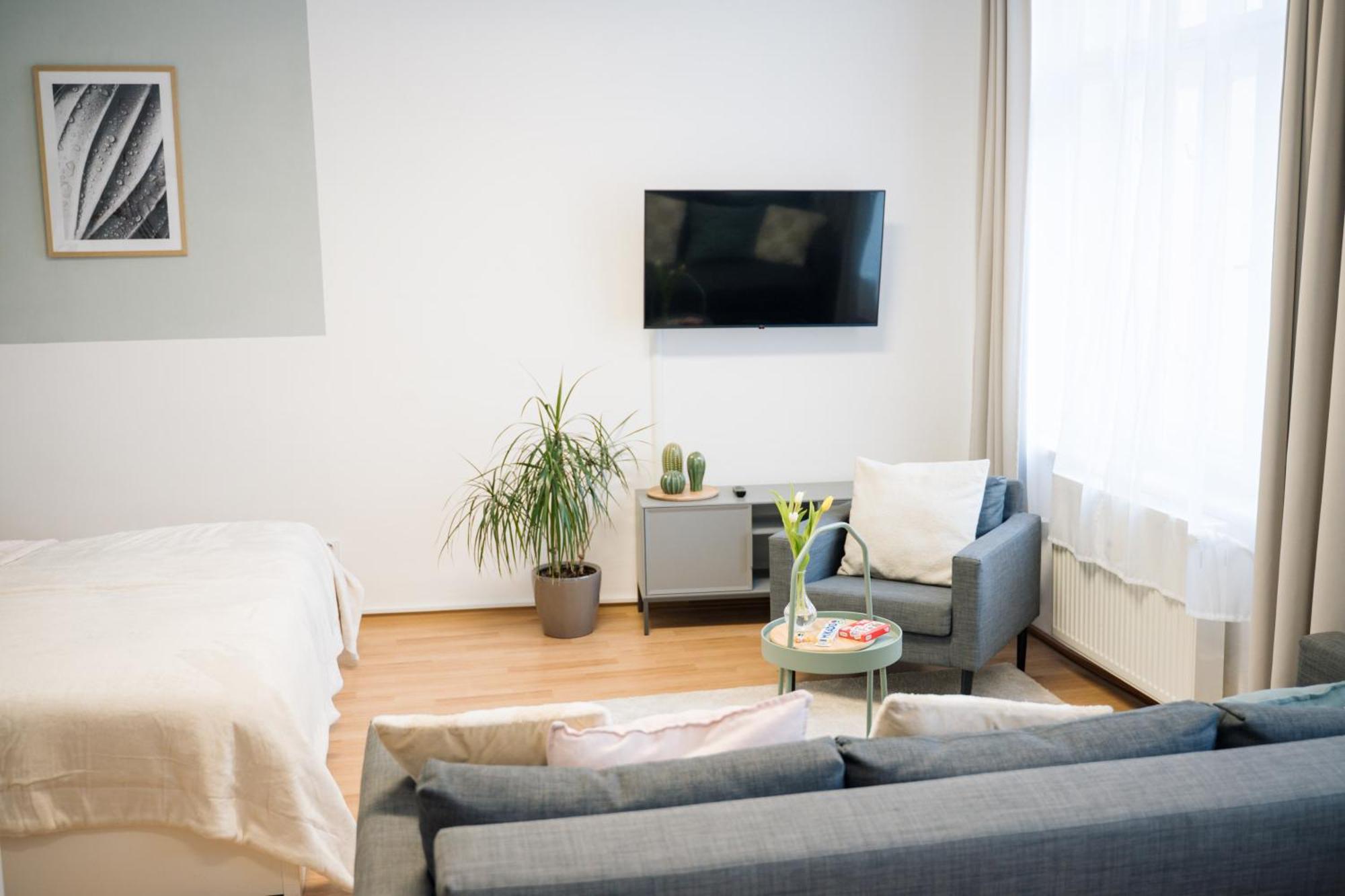 7 Nights Apartments Dominikanske N. برنو المظهر الخارجي الصورة