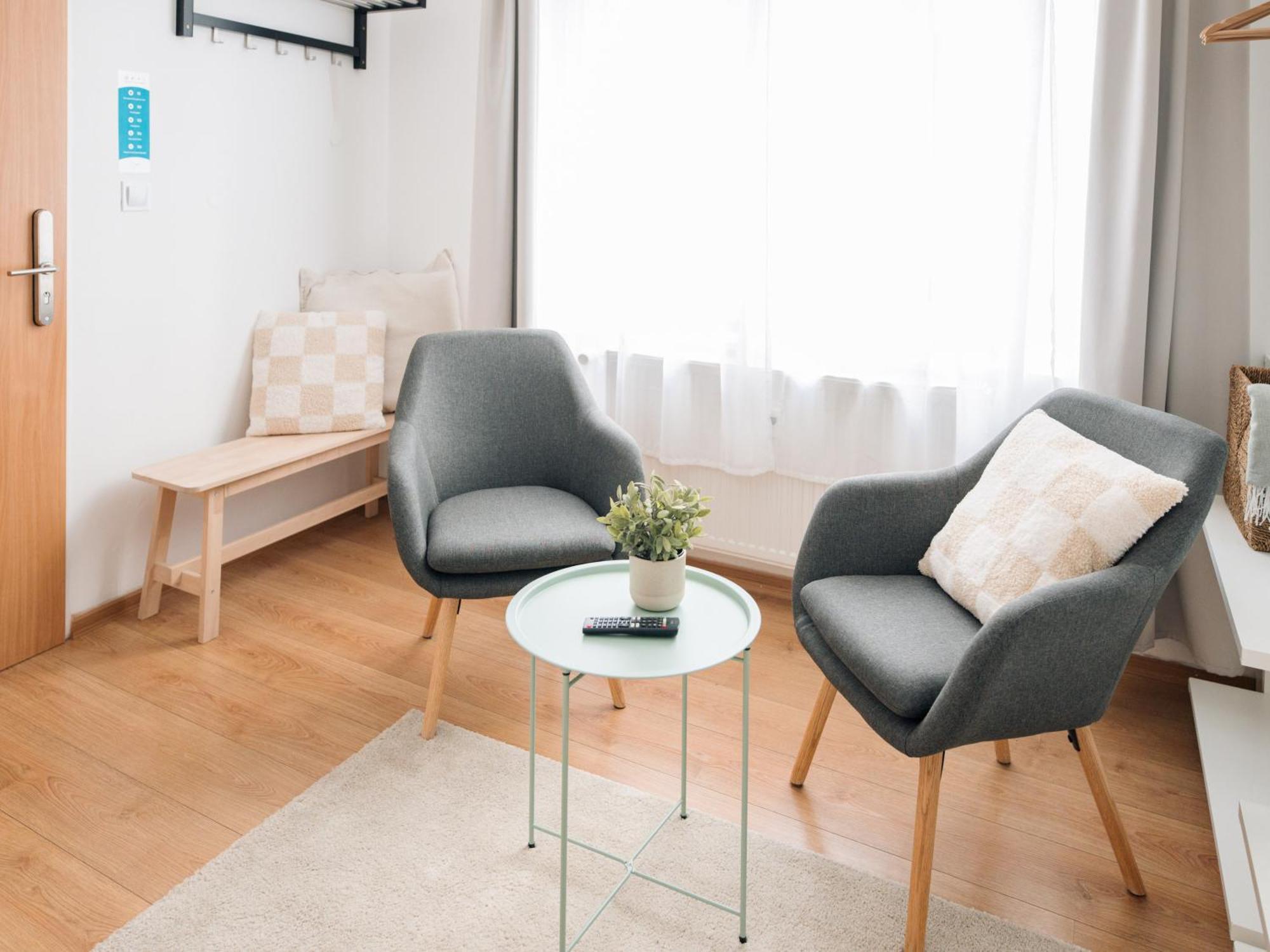 7 Nights Apartments Dominikanske N. برنو المظهر الخارجي الصورة